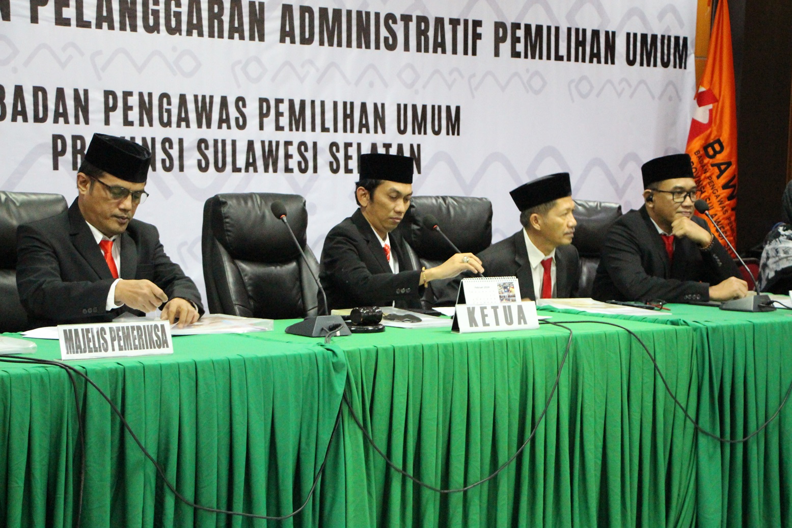 Bawaslu Sulsel Gelar Sidang Administrasi Terkait Rekapitulasi Tingkat Provinsi
