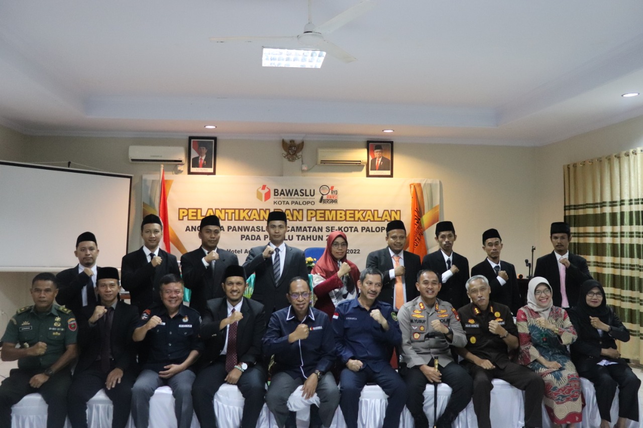 Ketua Bawaslu Sulsel Hadiri Pelantikan Panwascam di Palopo