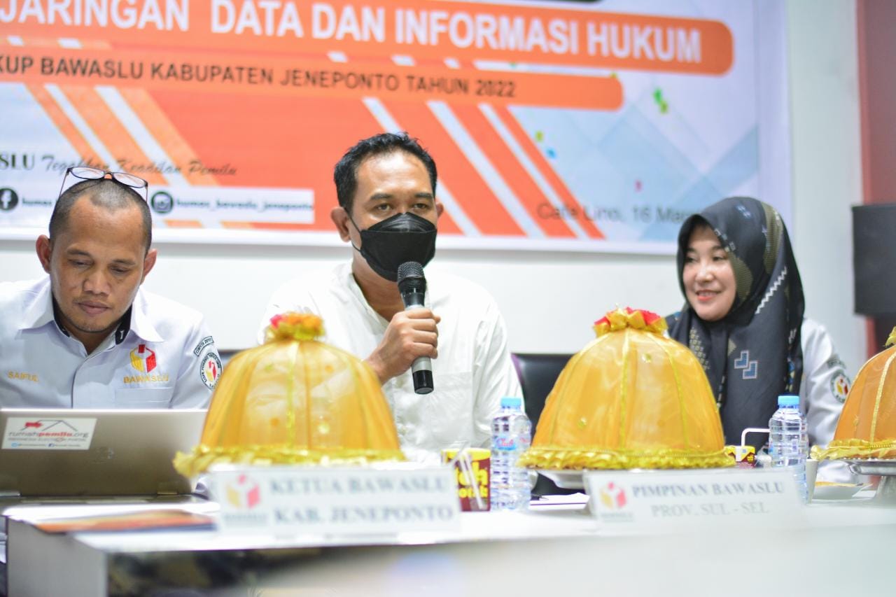 Adnan Jamal Evaluasi Pengelolaan JDIH di Jeneponto