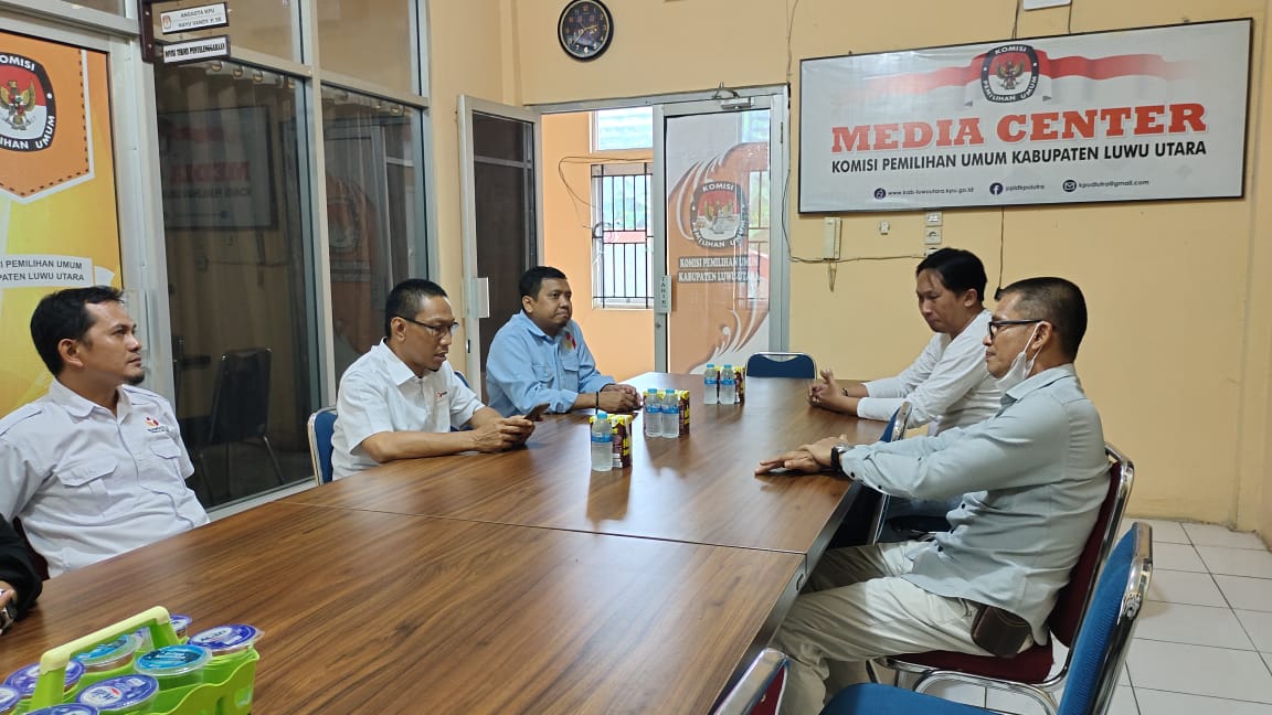 Amrayadi Awasi Langsung Pengawasan Verifikasi Adminsitrasi di KPU Luwu Utara