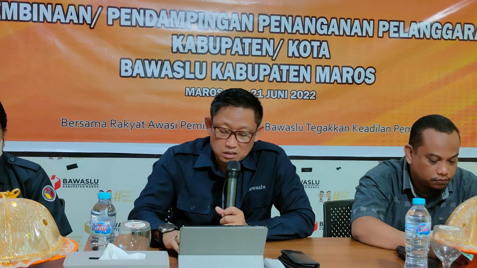 Matangkan Kesiapan, Azry Yusuf Beri Pendampingan dan Pembinaan Penanganan Pelanggaran di Bawaslu Maros