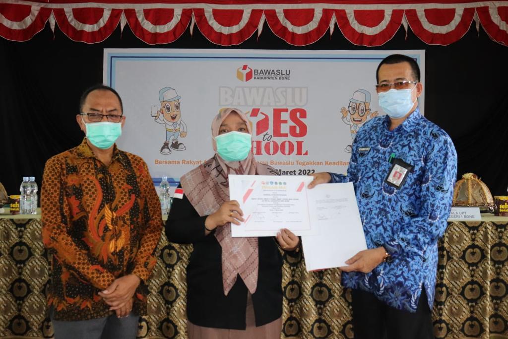 Bawaslu Goes to School, Ketua Bawaslu Sulsel: Fokus Sasar Calon Pemilih Pemula