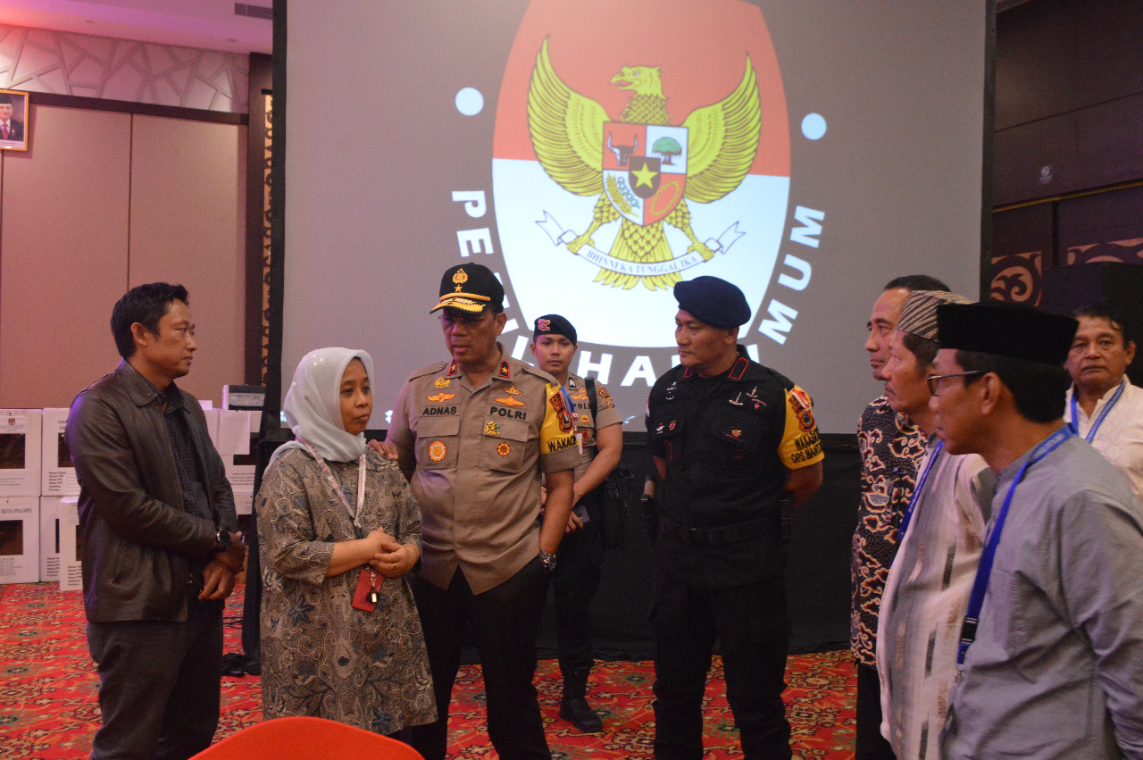 Bawaslu Minta KPU Makassar Buka Kembali Sejumlah Kotak Suara