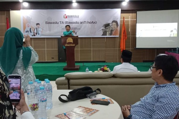 Bawaslu Sulsel Edukasi Pemilih Pemula di Parepare