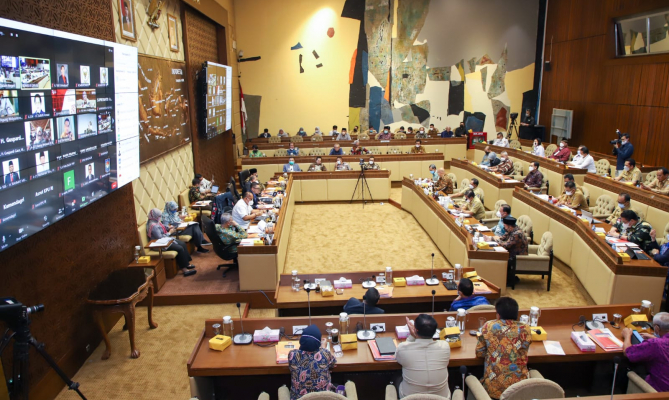 DPR, Pemerintah &amp; Penyelenggara Pemilu Sepakati Pemilu 14 Februari 2024