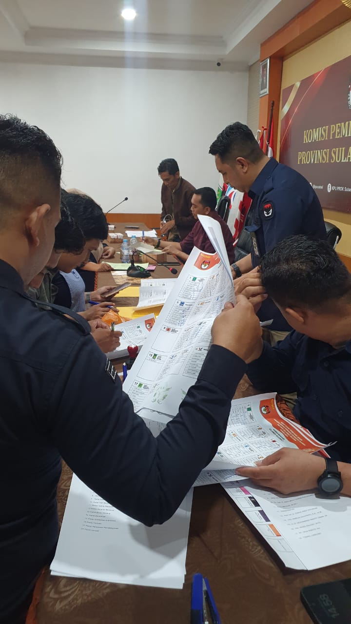 Bawaslu Awasi Penandatanganan Persetujuan Dummy Kertas Suara & Rakor Persiapan Kampanye Pemilu