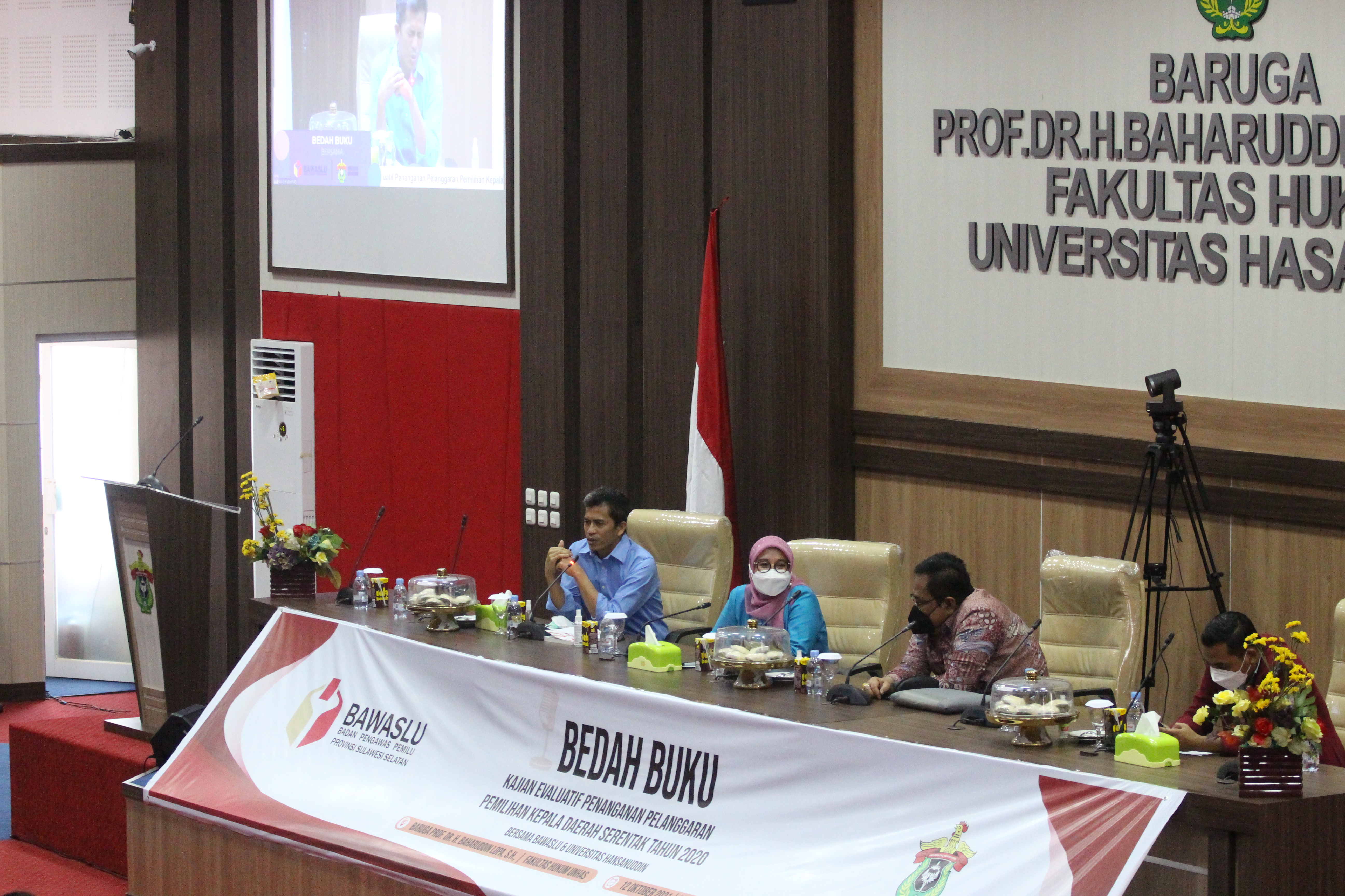 Di Makassar, Dewi Urai Isi Buku Kajian Evaluatif Penanganan Pelanggaran Pemilu 2020
