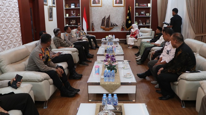 Audiensi Bawaslu Sulsel dengan Kapolda Sulsel Irjen pol. Andi Rian R Djajadi