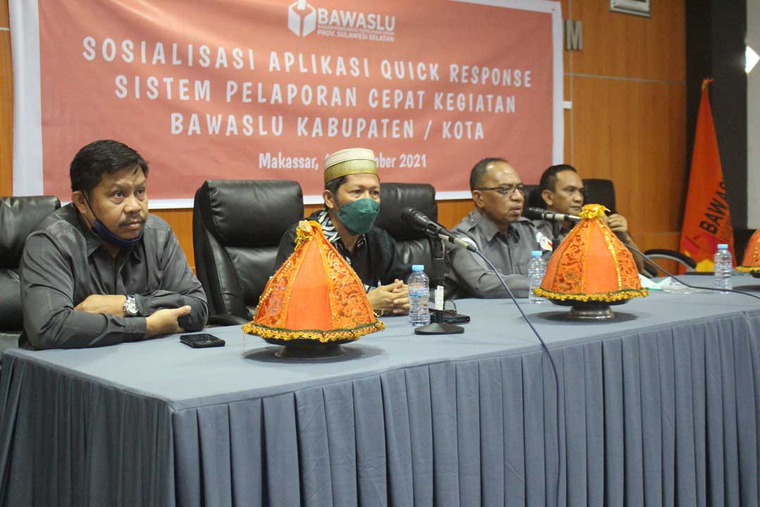Ketua Bawaslu Sulsel Dorong Anggota Terbitkan Buku