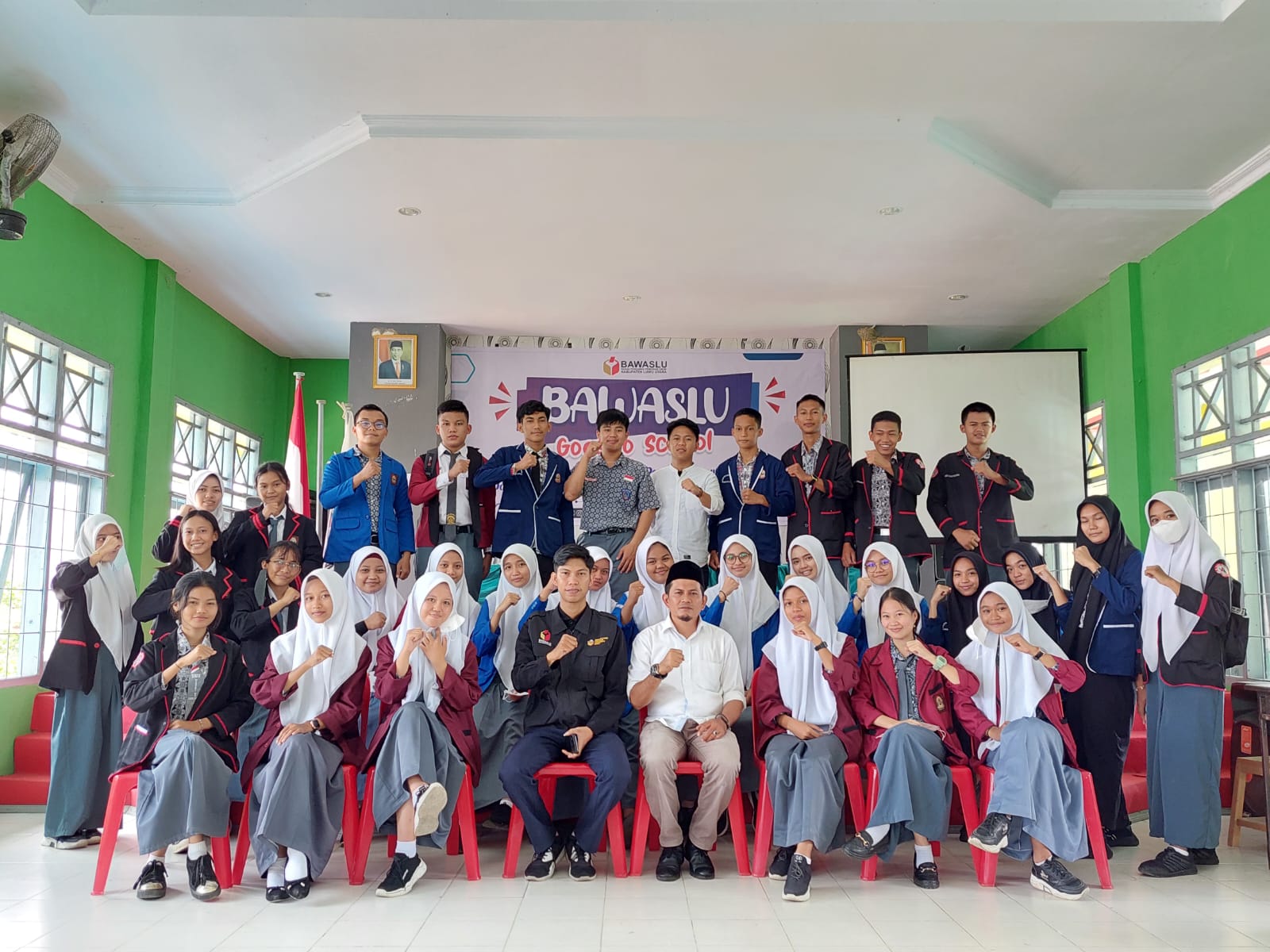 Sasar Generasi Muda, Bawaslu Luwu Utara Gelar Bawaslu Goes To School