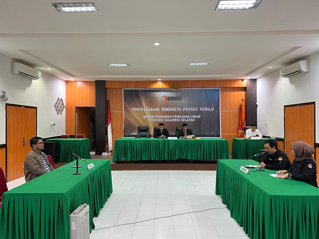 Bawaslu Bacakan Putusan Mediasi Antara Andi Baso Ryadi Mappasulle dan KPU Sulsel