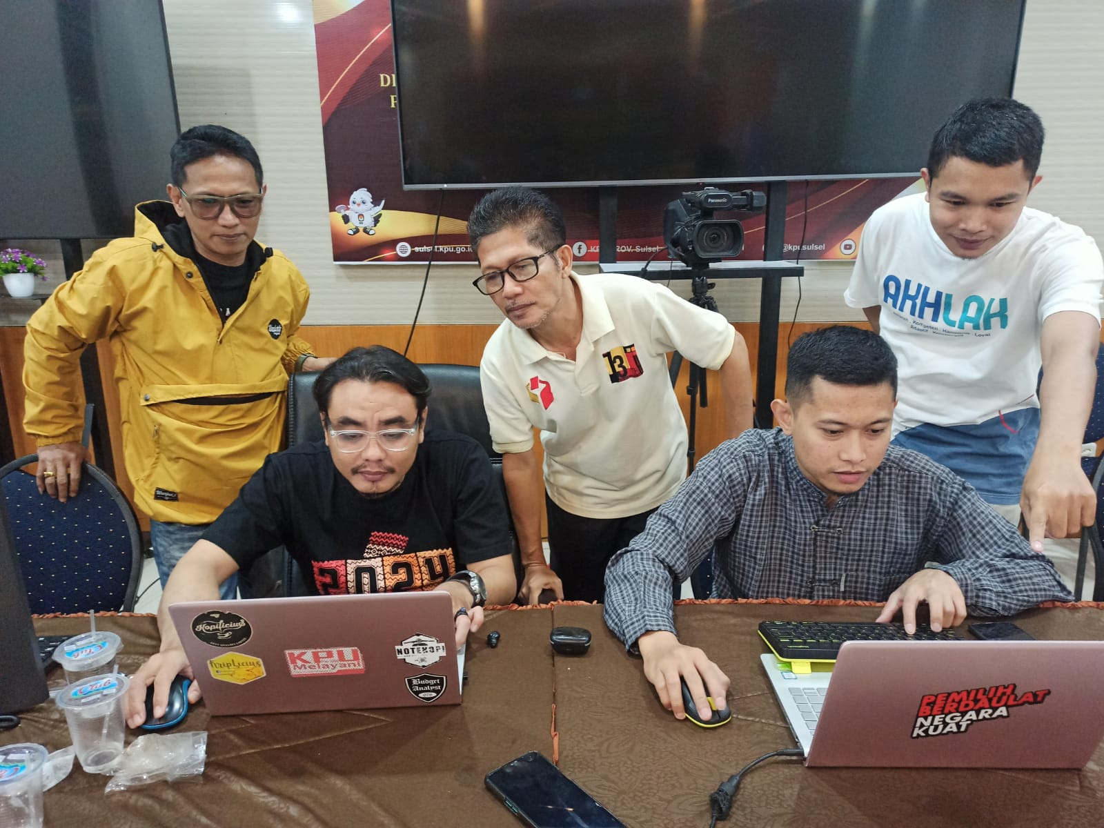 Pengawasan Vermin Bacaleg, Bawaslu Sulsel Temukan Kegandaan yang Terdaftar di Dua Partai