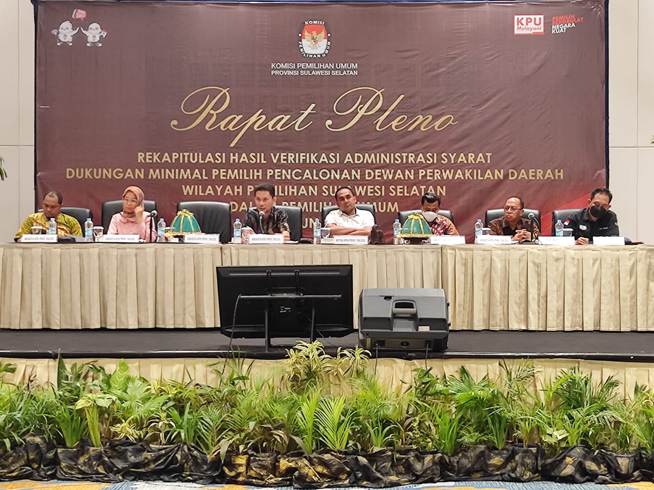 Bawaslu Beri Catatan Perbaikan pada Pleno Rekapitulasi Hasil Verifikasi Administrasi Bakal Calon DPD RI