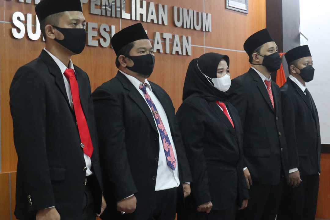 Lantik 5 Pejabat Pengawas di Sulsel, Sekjen Bawaslu Harap Semua Siap Kawal Tahapan Pemilu