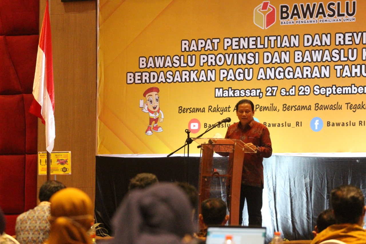 Rapat Reviu RKA/KL di Makassar, Abhan Harap Efisiensi Anggaran Tepat Sasaran