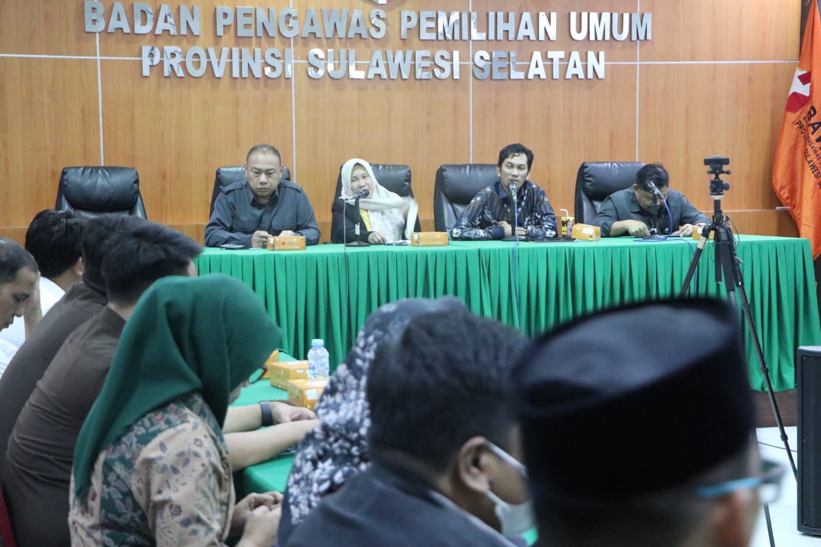 Bawaslu Sulsel Terima Konsultasi Tim Sentra Gakkumdu Kabupaten Sidrap dan Barru