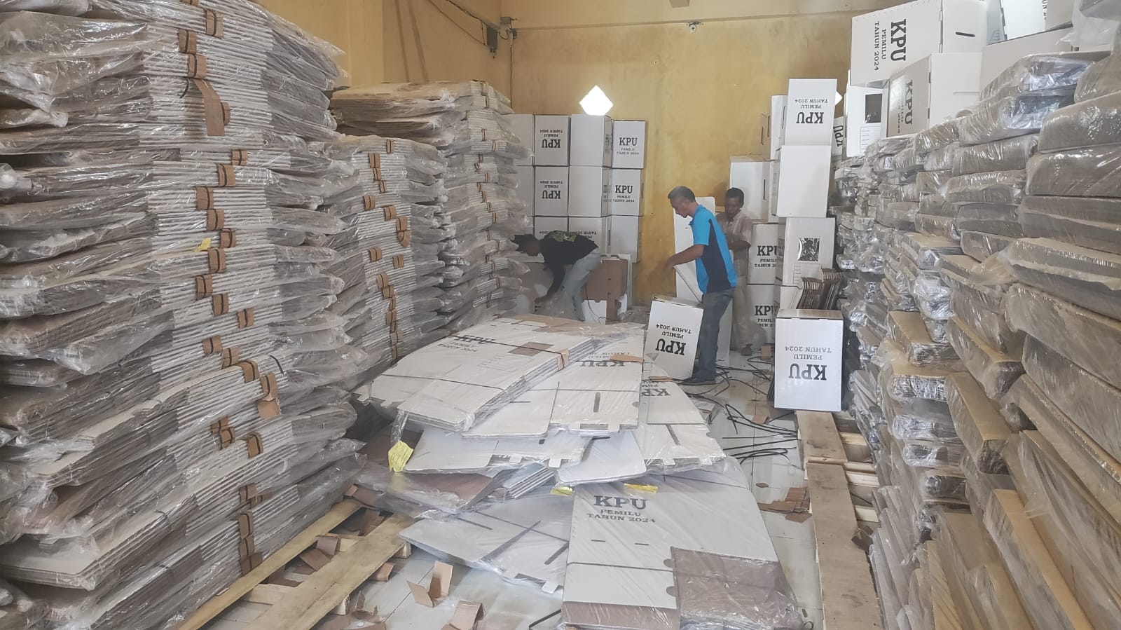 Bawaslu Maros Pastikan Kotak Suara Pemilu 2024 Aman dan Sesuai Standar