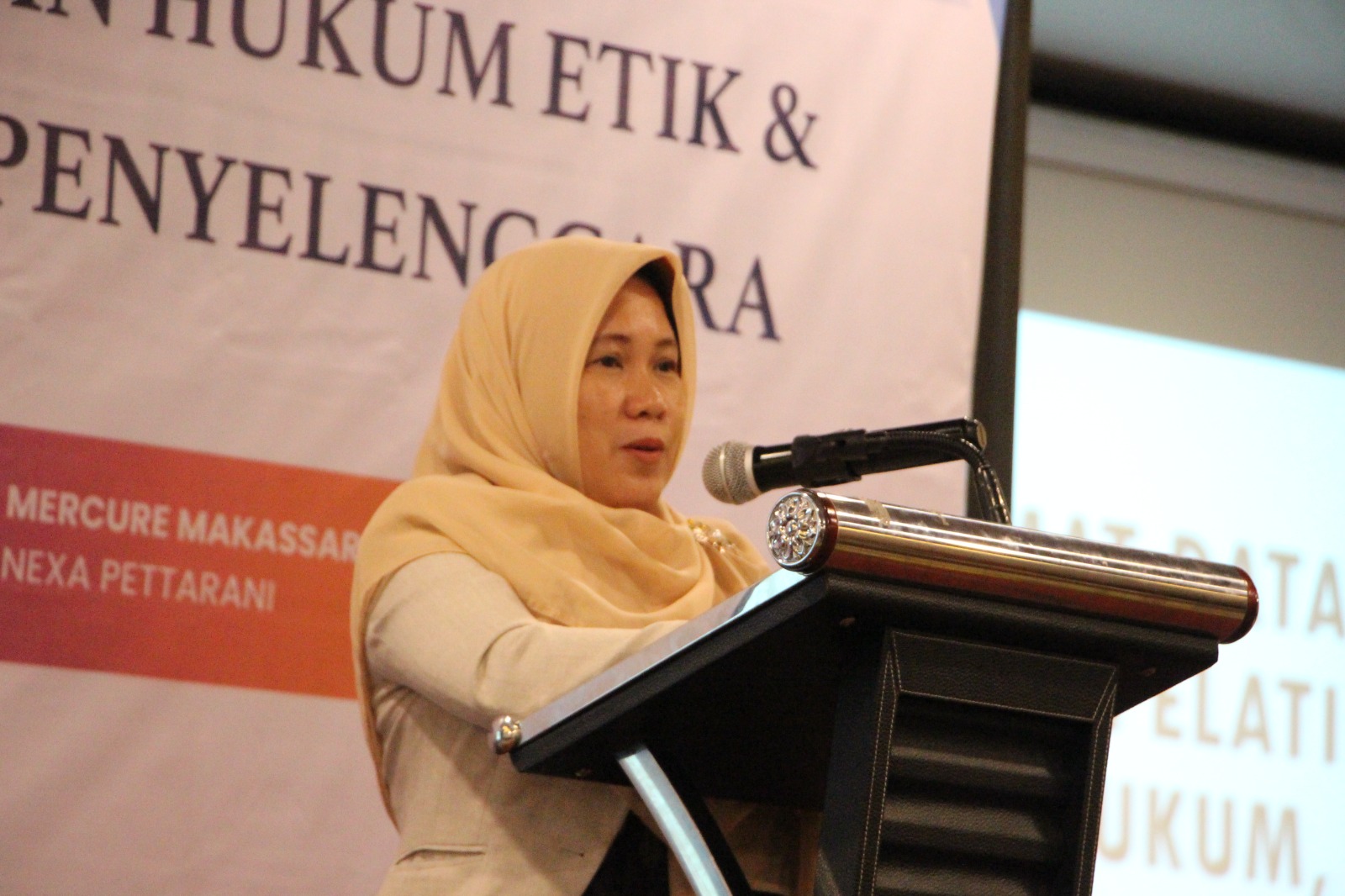 Bawaslu Sulsel Bekali Jajaran dengan Penegakan Hukum Etik dan Perilaku Aparatur Penyelenggara