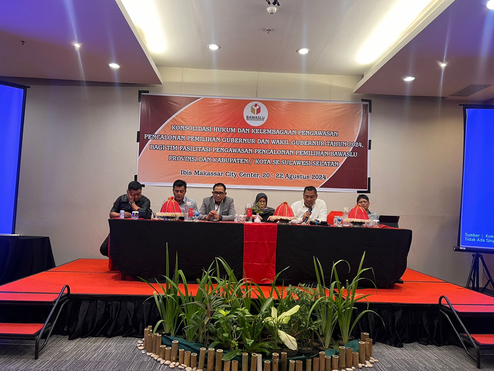 Konsolidasi Pengawasan Pencalonan Pilkada Sulsel 2024, Adnan Jamal: Persiapkan Diri untuk hal unpredictable