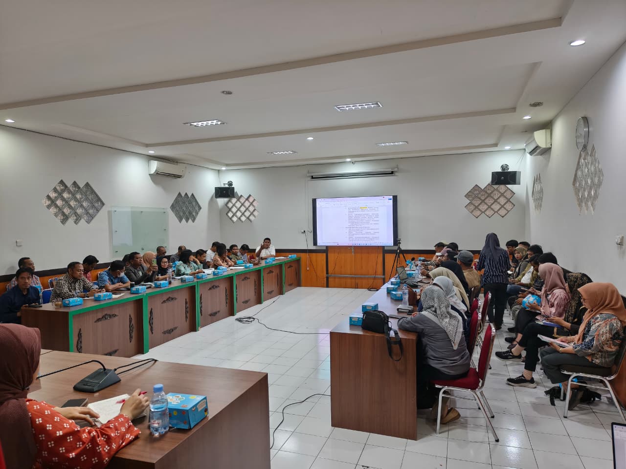 Bawaslu Sulsel Gelar Rapat Evaluasi Perbawaslu Nomor 3 Tahun 2022