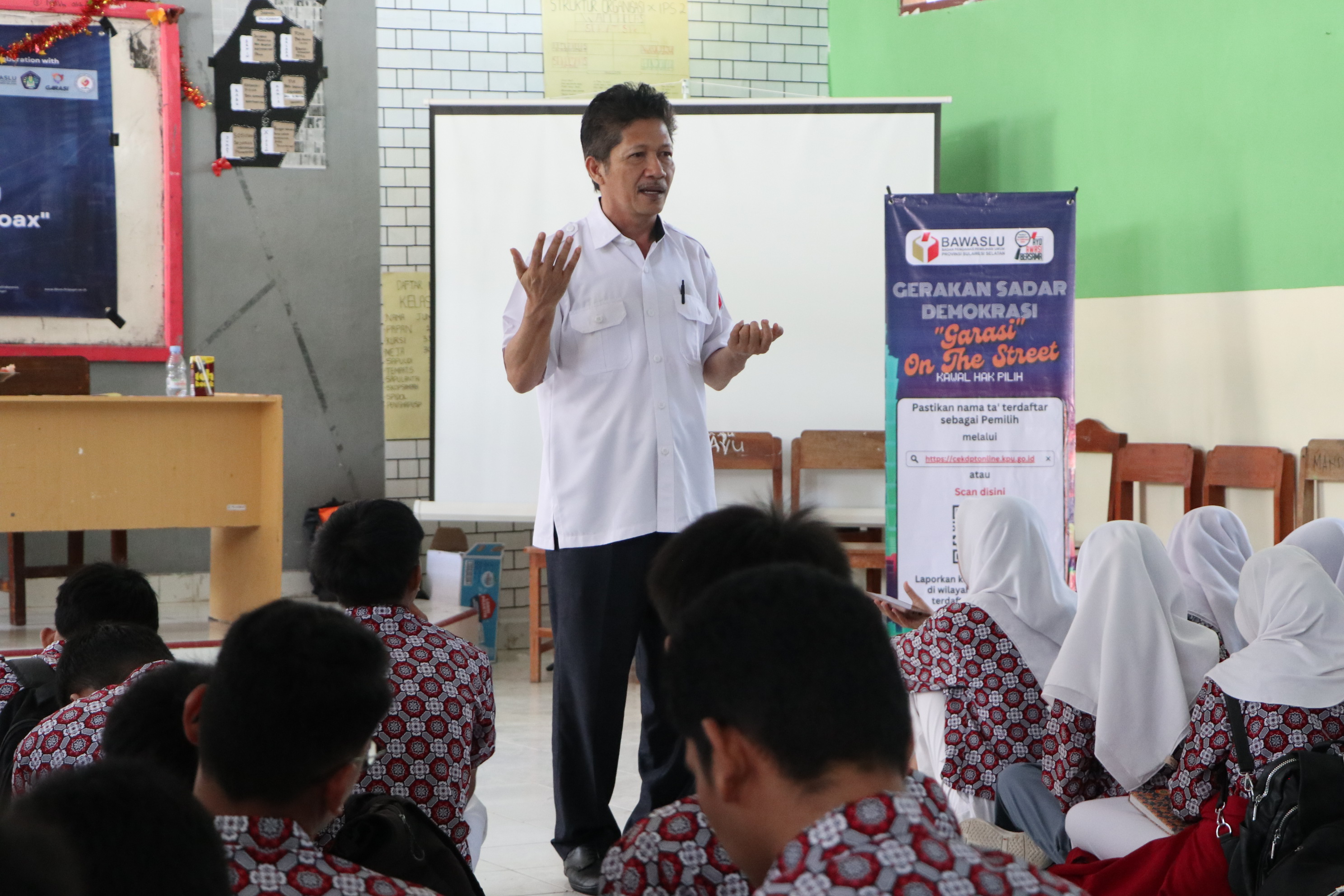 Bawaslu Nilai KPU Kurang Massif Sosialisasikan Pindah Memilih