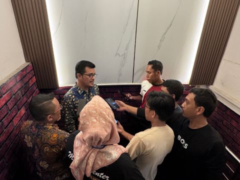 alamsyah pers