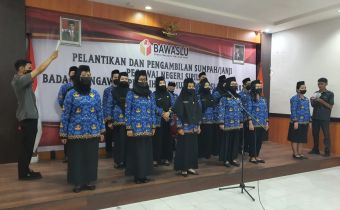 Pelantikan &amp; Pengambilan Sumpah PNS di Lingkungan Sekretariat Bawaslu Provinsi Sulawesi Selatan Formasi Tahun 2021