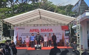 Apel Siaga Jelang PSU, Herwyn Malonda Pastikan Kesiapan Jajaran Bawaslu Palopo