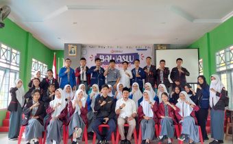 Sasar Generasi Muda, Bawaslu Luwu Utara Gelar Bawaslu Goes To School