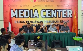 Monitoring Awal Tahun, Saiful Jihad Beri Arahan Jajaran Sekretariat Panwascam di Luwu Utara