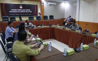 Bawaslu-KPU Bahas Pengawasan Verfak Kepengurusan Parpol di Sulsel