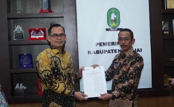 Pemkab Sinjai Hibahkan Aset untuk Kantor Baru Bawaslu Sinjai